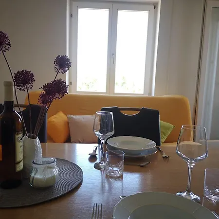 La Apartment *