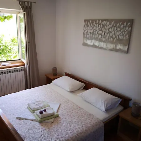 Apartment La