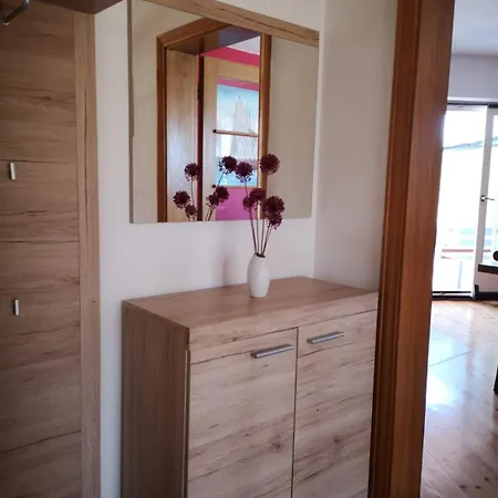 La Apartment *