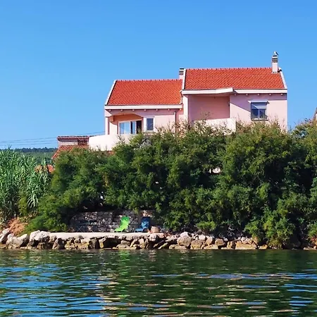 La Apartment Neviđane