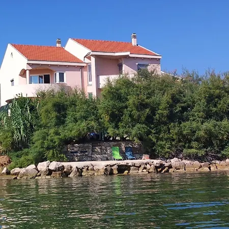 La Apartment Nevidane